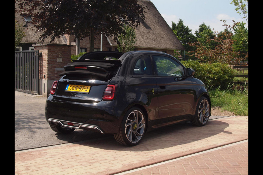 Fiat 500C Abarth Turismo 42 kWh | 4300 KM | Camera | Apple Carplay | JBL | Full option | NL-auto |