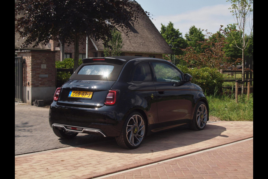 Fiat 500C Abarth Turismo 42 kWh | 4300 KM | Camera | Apple Carplay | JBL | Full option | NL-auto |