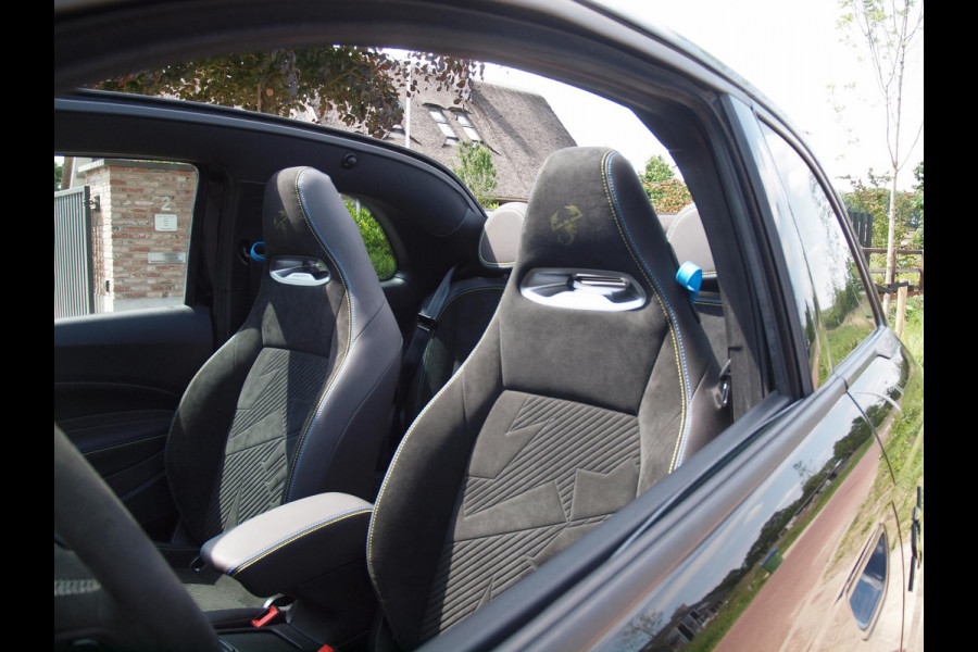 Fiat 500C Abarth Turismo 42 kWh | 4300 KM | Camera | Apple Carplay | JBL | Full option | NL-auto |