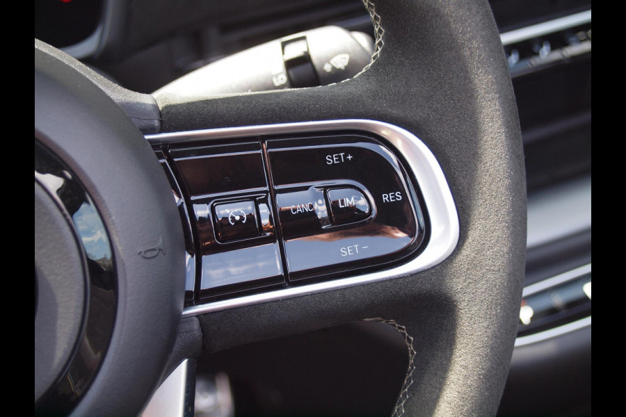 Fiat 500C Abarth Turismo 42 kWh | 4300 KM | Camera | Apple Carplay | JBL | Full option | NL-auto |