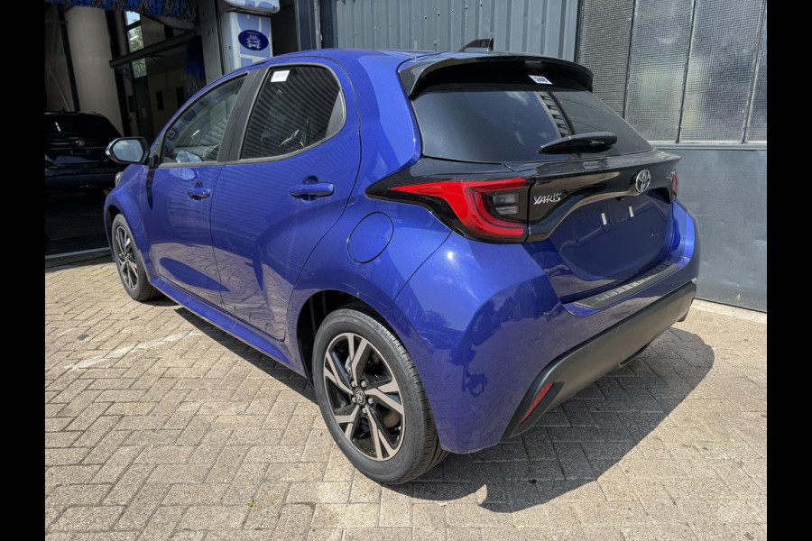 Toyota Yaris 1.5 Hybrid Dynamic Luxury | Stuur & stoel verwarming | Draadloos laden | Adaptieve Cruise Control |