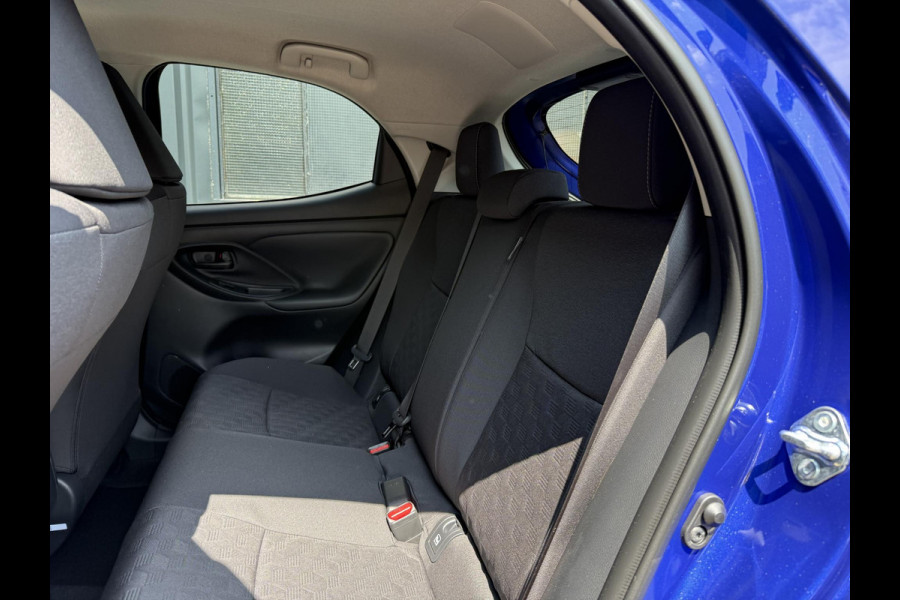 Toyota Yaris 1.5 Hybrid Dynamic Luxury | Stuur & stoel verwarming | Draadloos laden | Adaptieve Cruise Control |