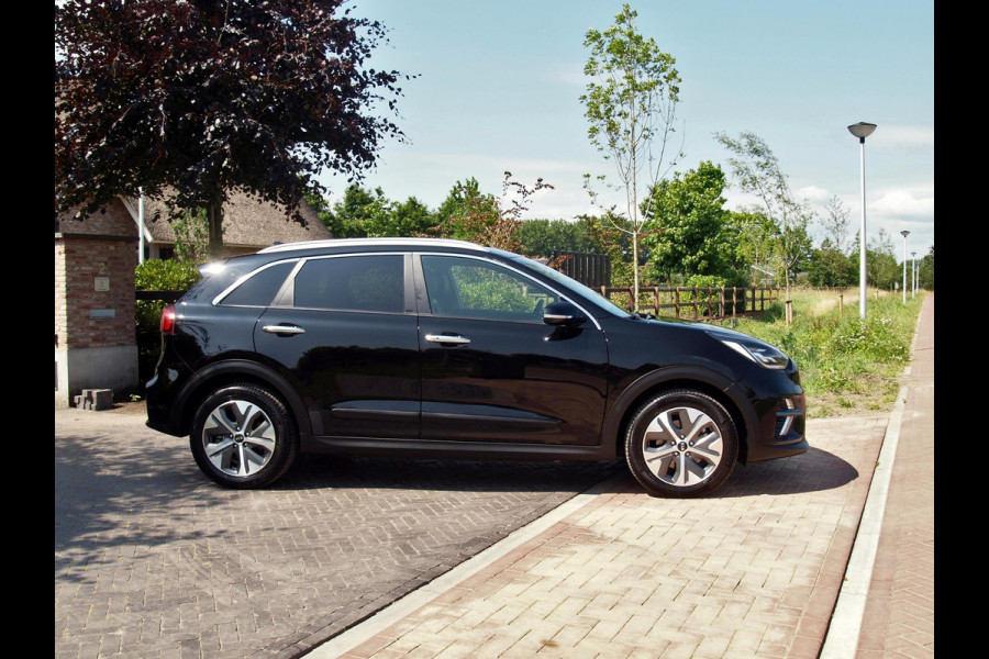 Kia e-Niro ExecutiveLine 64 kWh | Facelift | Camera | Apple Carplay | Cruise Control | JBL | Leer |