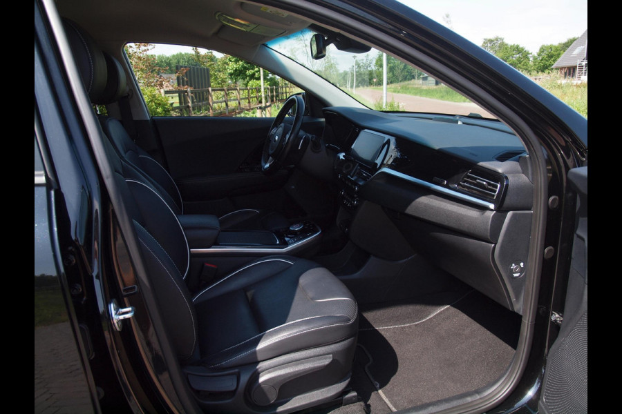 Kia e-Niro ExecutiveLine 64 kWh | Facelift | Camera | Apple Carplay | Cruise Control | JBL | Leer |