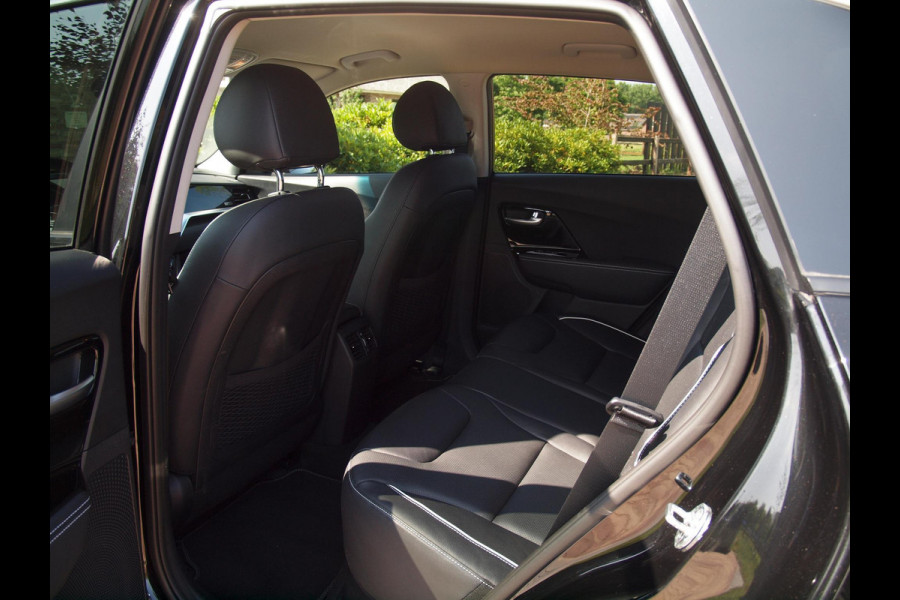 Kia e-Niro ExecutiveLine 64 kWh | Facelift | Camera | Apple Carplay | Cruise Control | JBL | Leer |