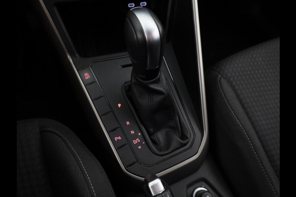 Volkswagen Polo 1.0 TSI R-Line Edition 95 PK DSG (Automaat) | Parkeersensoren voor en achter | Navigatie | Inklapbare spiegels |