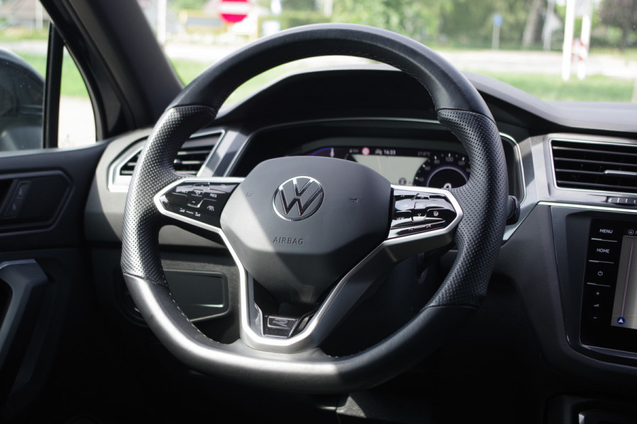 Volkswagen Tiguan 1.4 TSI eHybrid 245 PK R-Line BNS+ PHEV, Elektrische Trekhaak, Rondomzicht Camera, Adap. Cruise Control