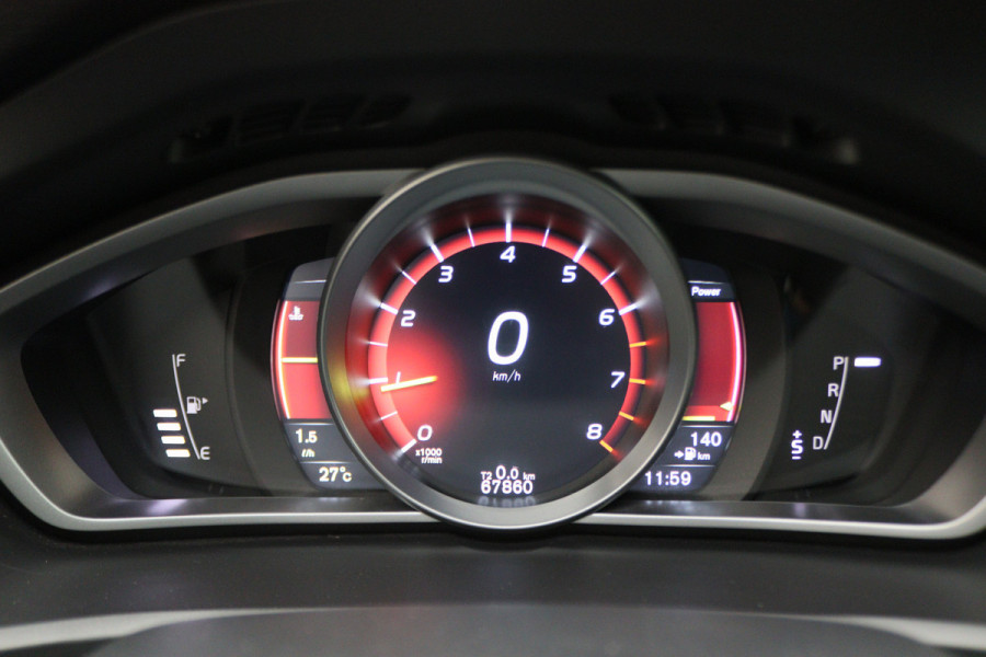 Volvo V40 1.5 T2 Momentum Automaat LED, Navigatie, Stoelverwarming, Cruise, Climate, PDC
