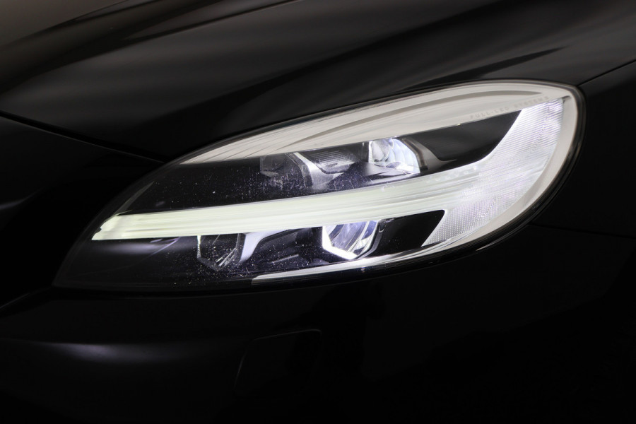 Volvo V40 1.5 T2 Momentum Automaat LED, Navigatie, Stoelverwarming, Cruise, Climate, PDC