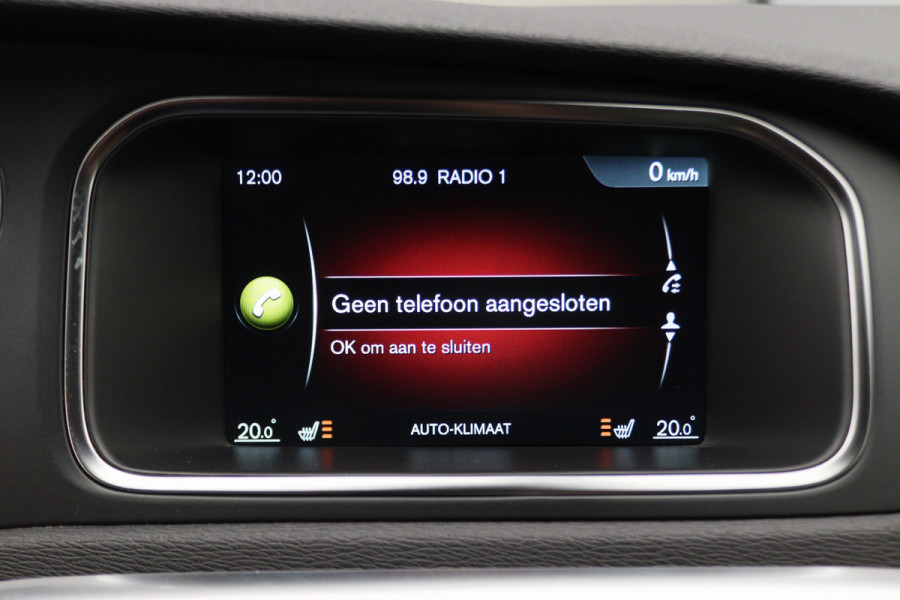 Volvo V40 1.5 T2 Momentum Automaat LED, Navigatie, Stoelverwarming, Cruise, Climate, PDC