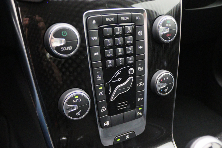 Volvo V40 1.5 T2 Momentum Automaat LED, Navigatie, Stoelverwarming, Cruise, Climate, PDC