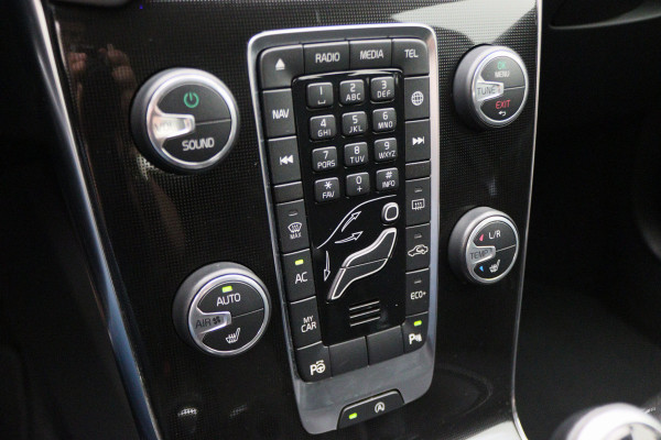 Volvo V40 1.5 T2 Momentum Automaat LED, Navigatie, Stoelverwarming, Cruise, Climate, PDC