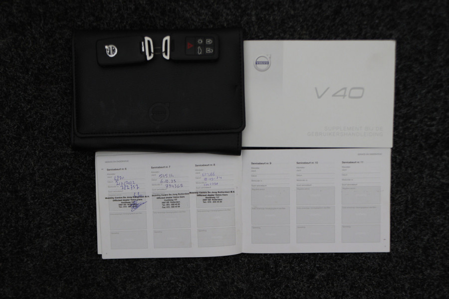 Volvo V40 1.5 T2 Momentum Automaat LED, Navigatie, Stoelverwarming, Cruise, Climate, PDC