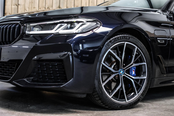 BMW 5 Serie Touring 530e M-Sport *Pano*Stoelventilatie*Individual Leder*
