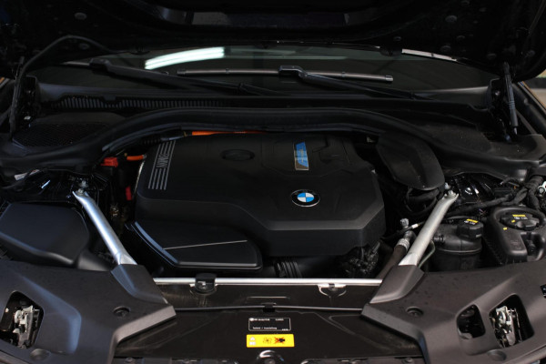 BMW 5 Serie Touring 530e M-Sport *Pano*Stoelventilatie*Individual Leder*