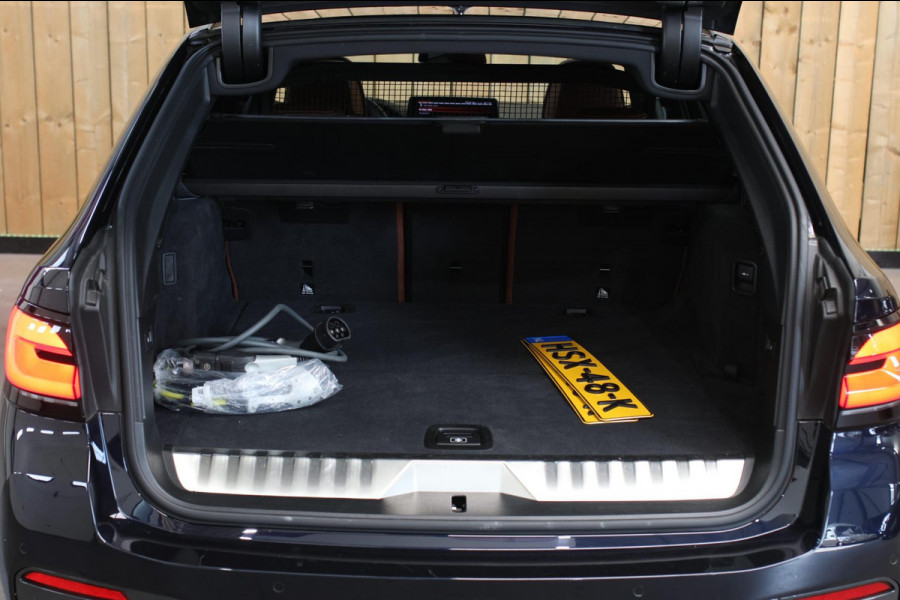 BMW 5 Serie Touring 530e M-Sport *Pano*Stoelventilatie*Individual Leder*