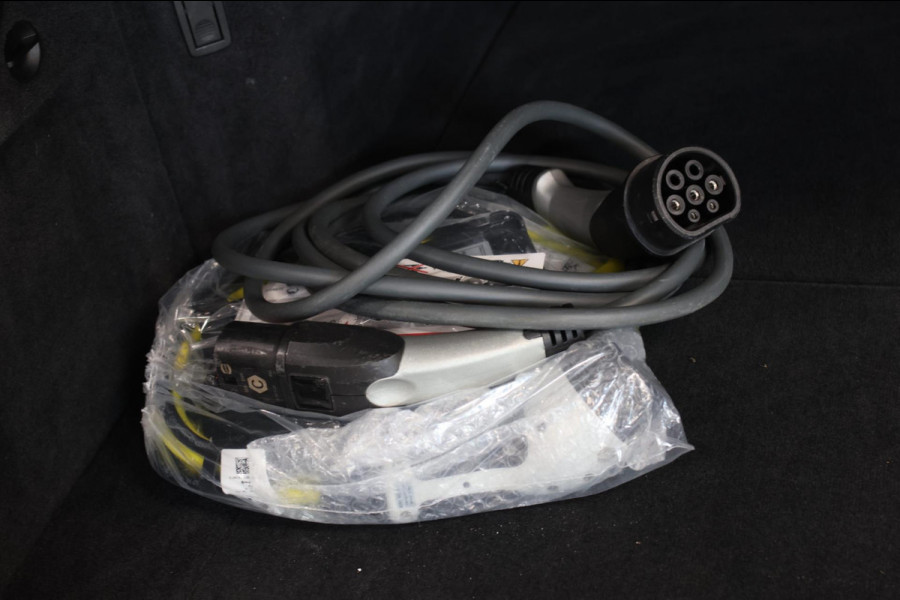 BMW 5 Serie Touring 530e M-Sport *Pano*Stoelventilatie*Individual Leder*