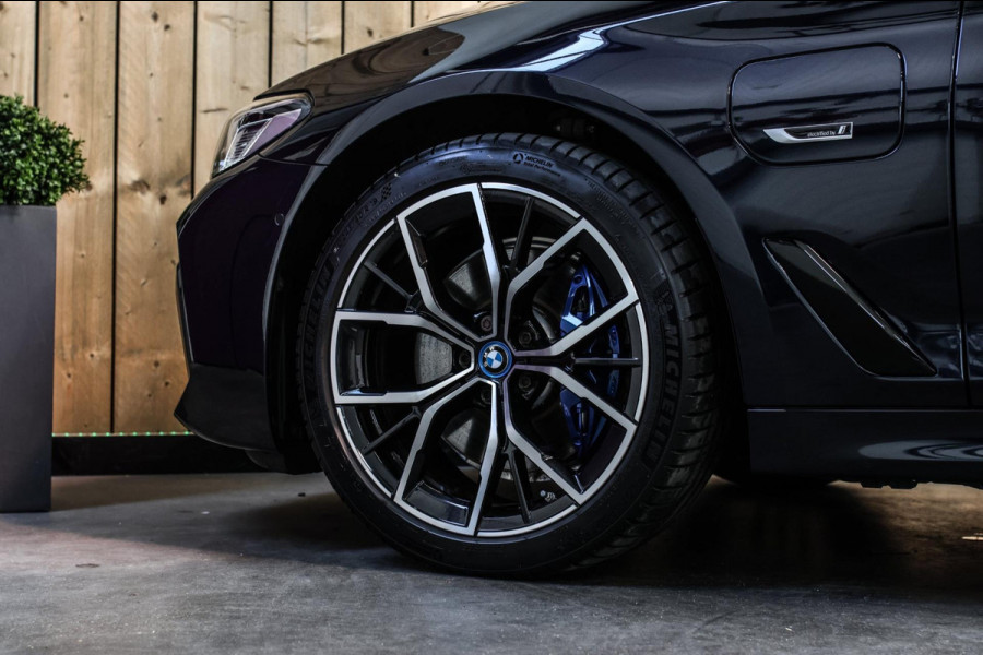 BMW 5 Serie Touring 530e M-Sport *Pano*Stoelventilatie*Individual Leder*