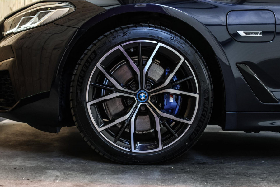 BMW 5 Serie Touring 530e M-Sport *Pano*Stoelventilatie*Individual Leder*