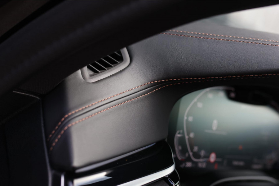 BMW 5 Serie Touring 530e M-Sport *Pano*Stoelventilatie*Individual Leder*