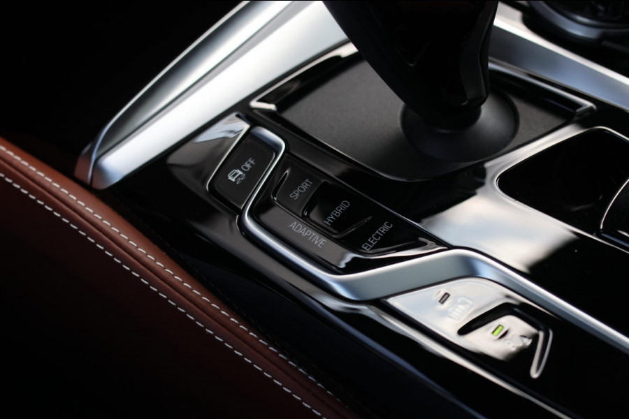 BMW 5 Serie Touring 530e M-Sport *Pano*Stoelventilatie*Individual Leder*