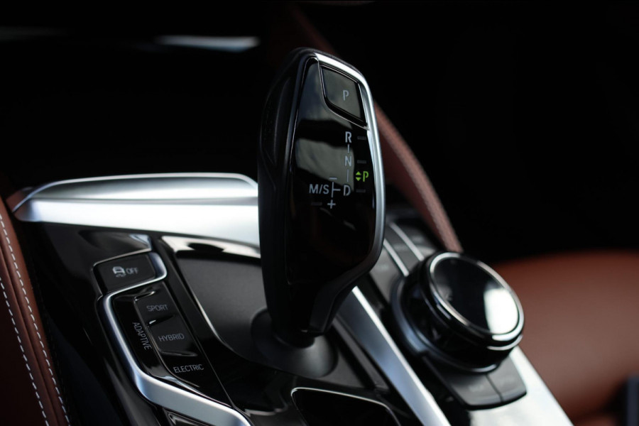 BMW 5 Serie Touring 530e M-Sport *Pano*Stoelventilatie*Individual Leder*