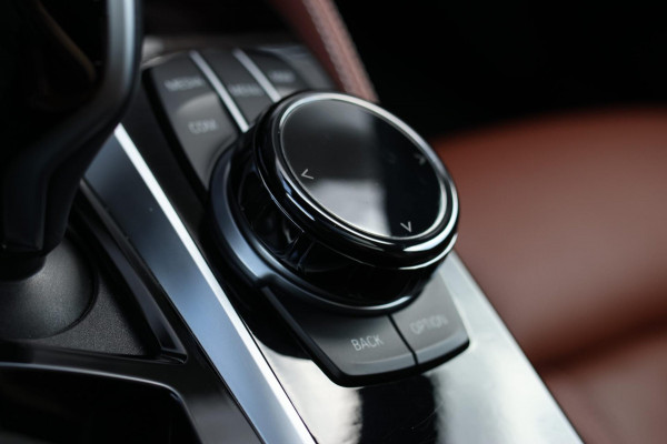 BMW 5 Serie Touring 530e M-Sport *Pano*Stoelventilatie*Individual Leder*