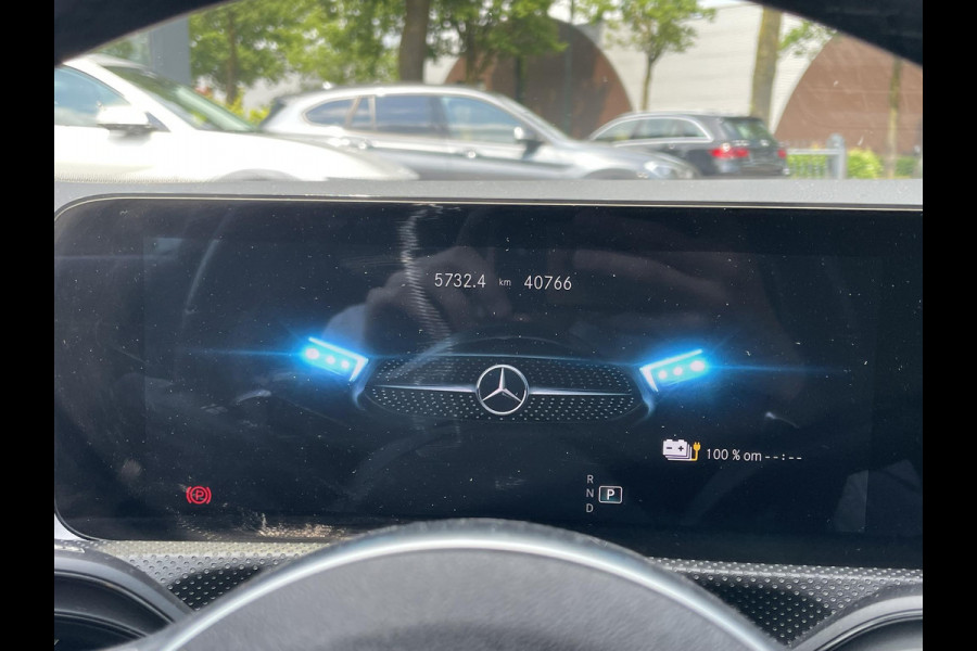 Mercedes-Benz CLA-Klasse Shooting Brake 250 e AMG Line 360 CAMERA | BURMESTER AUDIO | PANO | AMBILIGHT | DODE HOEK MELDING | RIJKLAARPRIJS incl. 12 mnd BOVAG