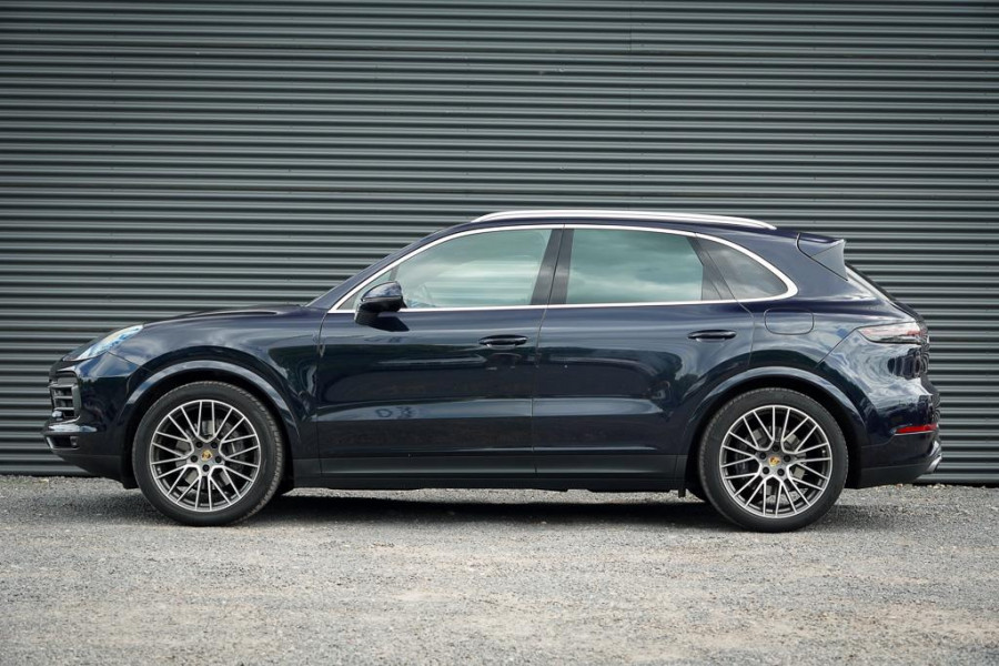 Porsche Cayenne 3.0 E-Hybrid / Pano / 4Wielsturing / InnoDrive / Clanck / Trekhaak / Luchtvering / NL Auto