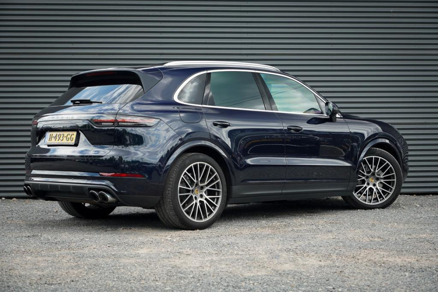 Porsche Cayenne 3.0 E-Hybrid / Pano / 4Wielsturing / InnoDrive / Clanck / Trekhaak / Luchtvering / NL Auto