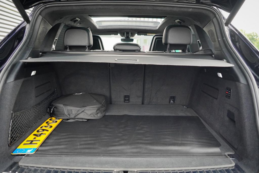 Porsche Cayenne 3.0 E-Hybrid / Pano / 4Wielsturing / InnoDrive / Clanck / Trekhaak / Luchtvering / NL Auto