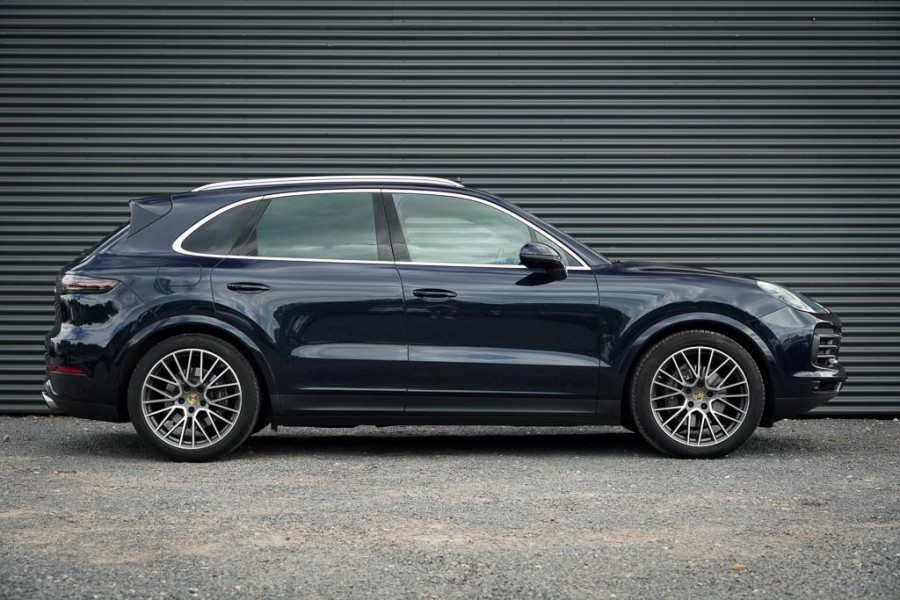 Porsche Cayenne 3.0 E-Hybrid / Pano / 4Wielsturing / InnoDrive / Clanck / Trekhaak / Luchtvering / NL Auto