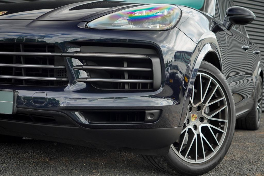 Porsche Cayenne 3.0 E-Hybrid / Pano / 4Wielsturing / InnoDrive / Clanck / Trekhaak / Luchtvering / NL Auto