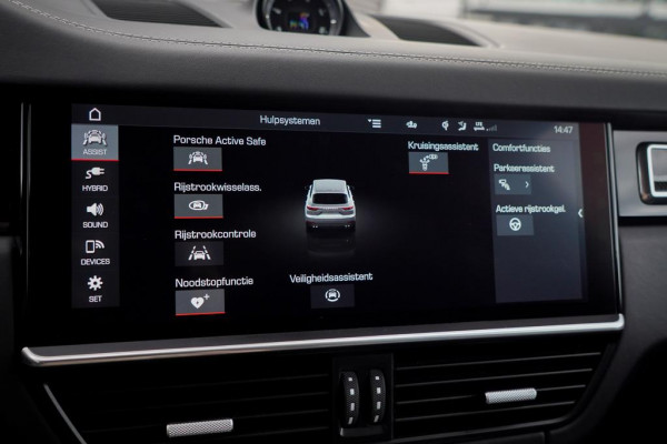 Porsche Cayenne 3.0 E-Hybrid / Pano / 4Wielsturing / InnoDrive / Clanck / Trekhaak / Luchtvering / NL Auto