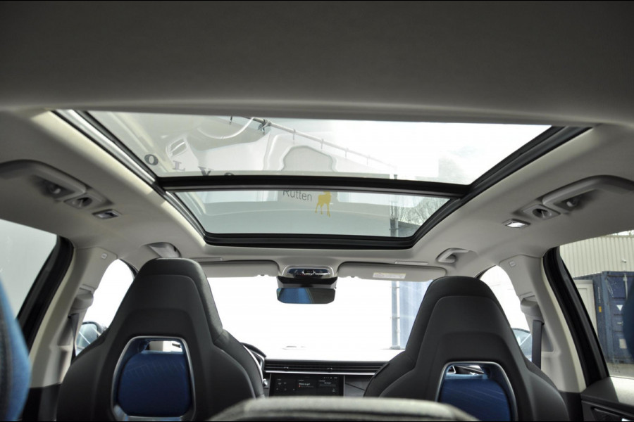 Lynk & Co 01 262PK Automaat Lynk & Co 01 / 360 Camera / Adaptieve cruise control / Elektrische stoelen / BLIS / Stoelverwarming / Elektrische achterklep / Climate control / Parkeersensoren met camera / Regensensor / Keyless entry /