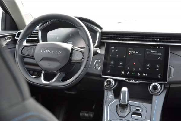 Lynk & Co 01 262PK Automaat Lynk & Co 01 / 360 Camera / Adaptieve cruise control / Elektrische stoelen / BLIS / Stoelverwarming / Elektrische achterklep / Climate control / Parkeersensoren met camera / Regensensor / Keyless entry /