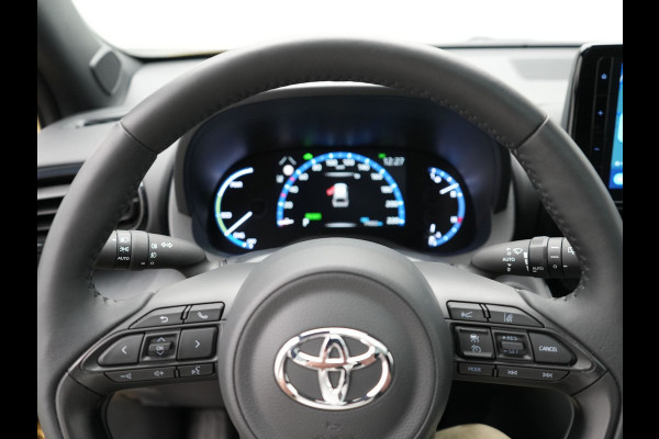 Toyota Yaris Cross 1.5 Hybrid Executive | Panodak | Adaptive Cruise | Head Up | 18"L.M | Keyless | Navi Full Map | Stoel / Stuurverwarming | Camera | LED Koplampen |