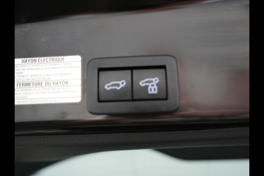 Toyota Yaris Cross 1.5 Hybrid Executive | Panodak | Adaptive Cruise | Head Up | 18"L.M | Keyless | Navi Full Map | Stoel / Stuurverwarming | Camera | LED Koplampen |