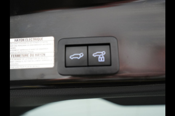 Toyota Yaris Cross 1.5 Hybrid Executive | Panodak | Adaptive Cruise | Head Up | 18"L.M | Keyless | Navi Full Map | Stoel / Stuurverwarming | Camera | LED Koplampen |