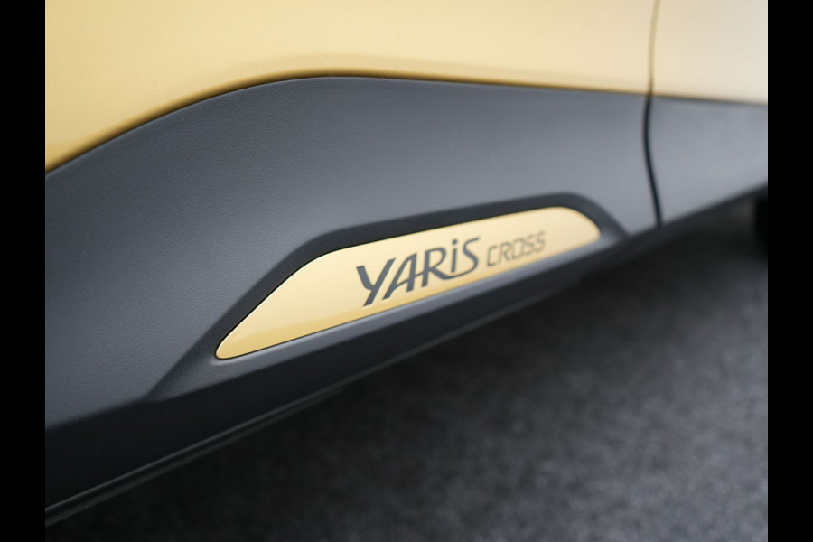 Toyota Yaris Cross 1.5 Hybrid Executive | Panodak | Adaptive Cruise | Head Up | 18"L.M | Keyless | Navi Full Map | Stoel / Stuurverwarming | Camera | LED Koplampen |
