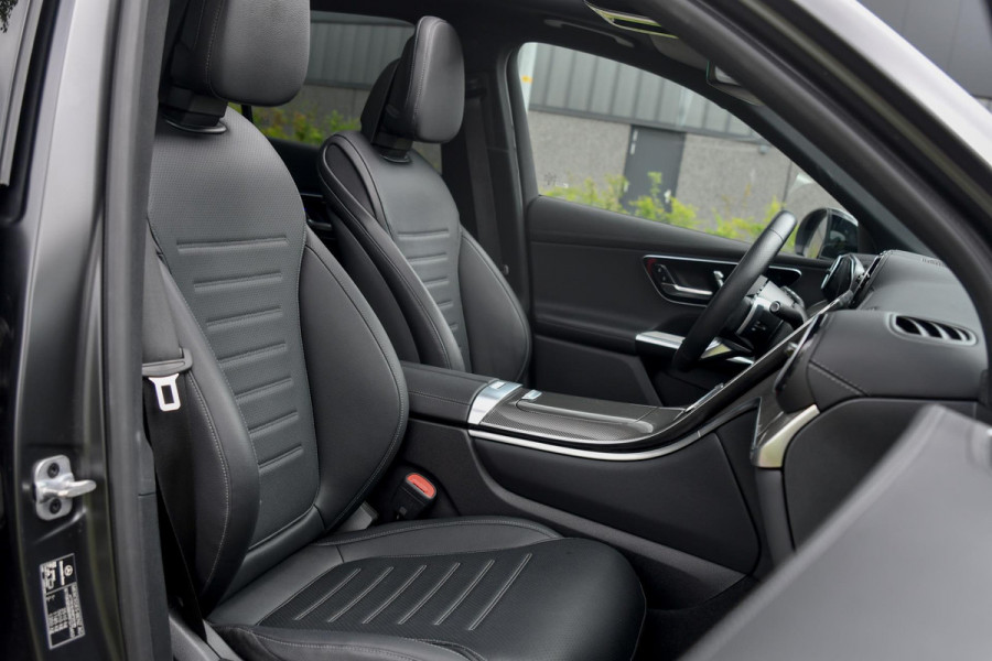 Mercedes-Benz GLC 200 4MATIC AMG. Magno, Pano, Memory, 360, HUD, Digital, Stuurvw, Trekh, Burm, ACC, Keyless, Leder, Carbon