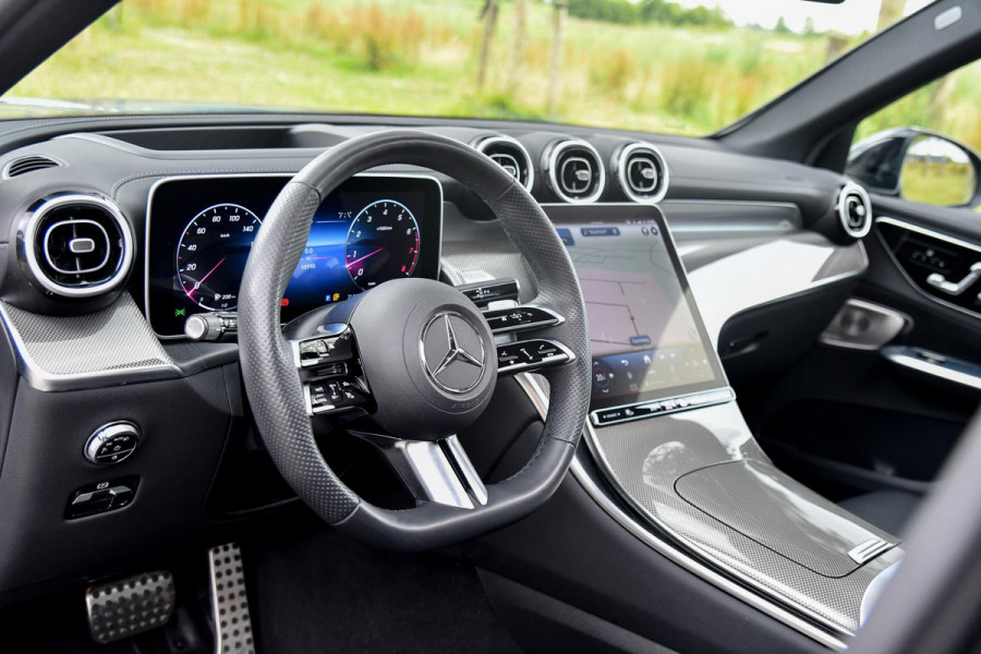 Mercedes-Benz GLC 200 4MATIC AMG. Magno, Pano, Memory, 360, HUD, Digital, Stuurvw, Trekh, Burm, ACC, Keyless, Leder, Carbon