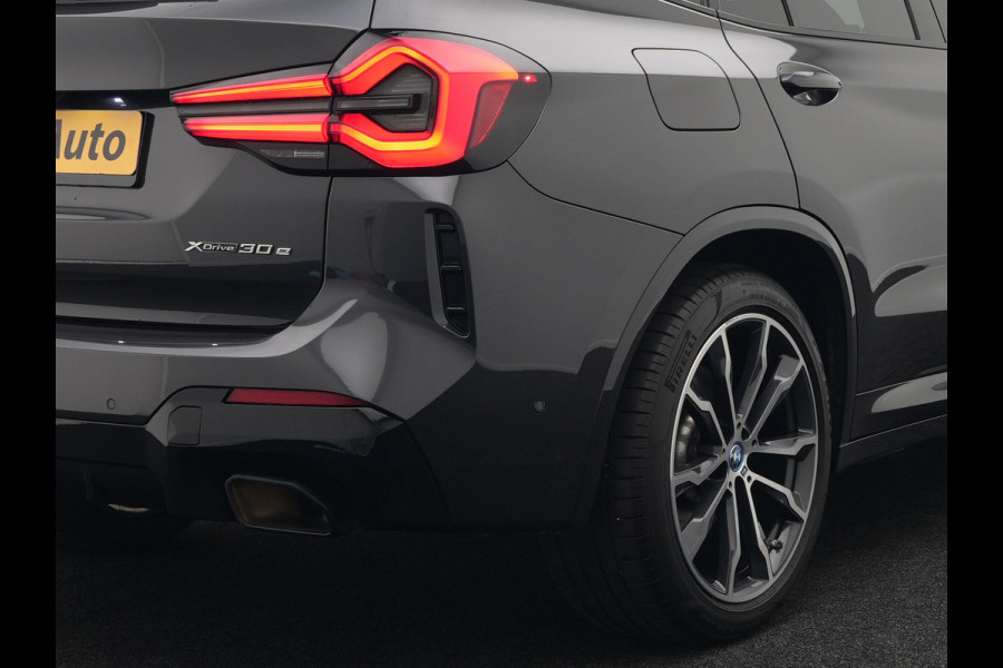 BMW X3 xDrive30e M Sport Plug In Hybrid 293pk Facelift Model PHEV | Trekhaak af Fabriek | 360 Camera | Lederen Sportstoelen Memory | 20"L.M | Apple Carplay | Stuurverwaming | Sfeerverlichting | Navi Prof | BLIS |