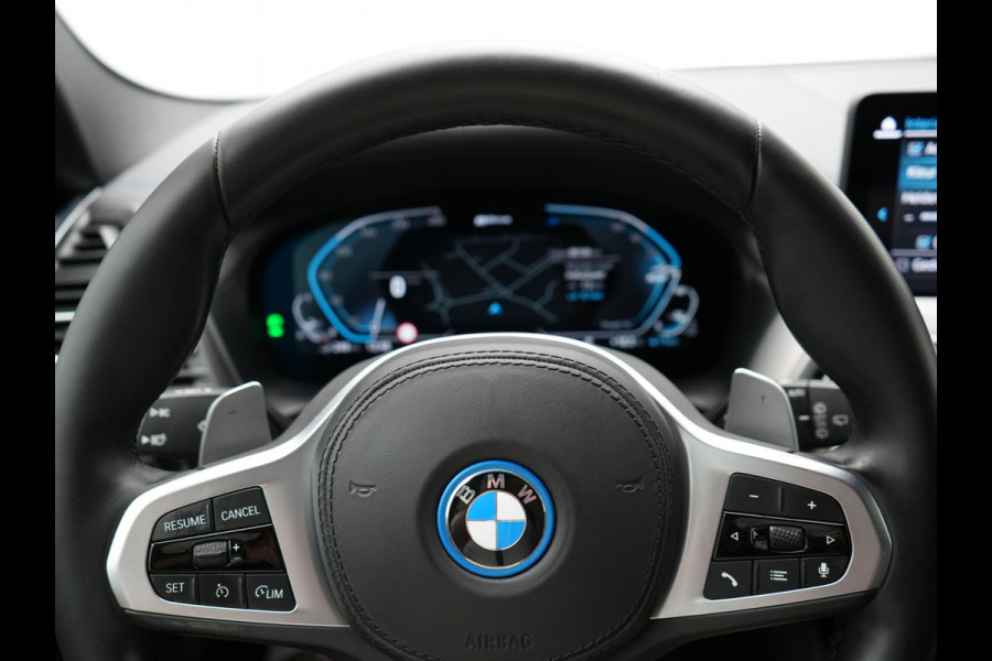 BMW X3 xDrive30e M Sport Plug In Hybrid 293pk Facelift Model PHEV | Trekhaak af Fabriek | 360 Camera | Lederen Sportstoelen Memory | 20"L.M | Apple Carplay | Stuurverwaming | Sfeerverlichting | Navi Prof | BLIS |