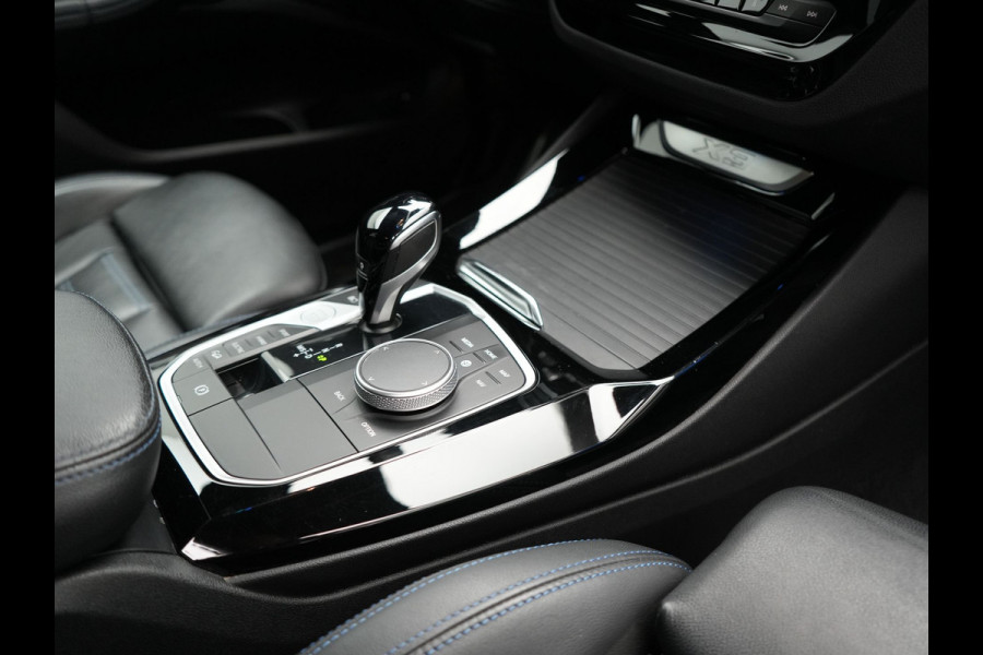 BMW X3 xDrive30e M Sport Plug In Hybrid 293pk Facelift Model PHEV | Trekhaak af Fabriek | 360 Camera | Lederen Sportstoelen Memory | 20"L.M | Apple Carplay | Stuurverwaming | Sfeerverlichting | Navi Prof | BLIS |
