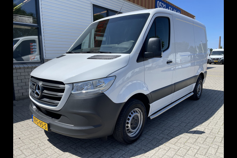Mercedes-Benz Sprinter 211 1.9 CDI L1H1 FWD / vaste prijs rijklaar € 21.950 ex btw / lease vanaf € 358 / airco / cruise control / trekhaak / euro 6 diesel / bpm vrij / bijrijdersbank !