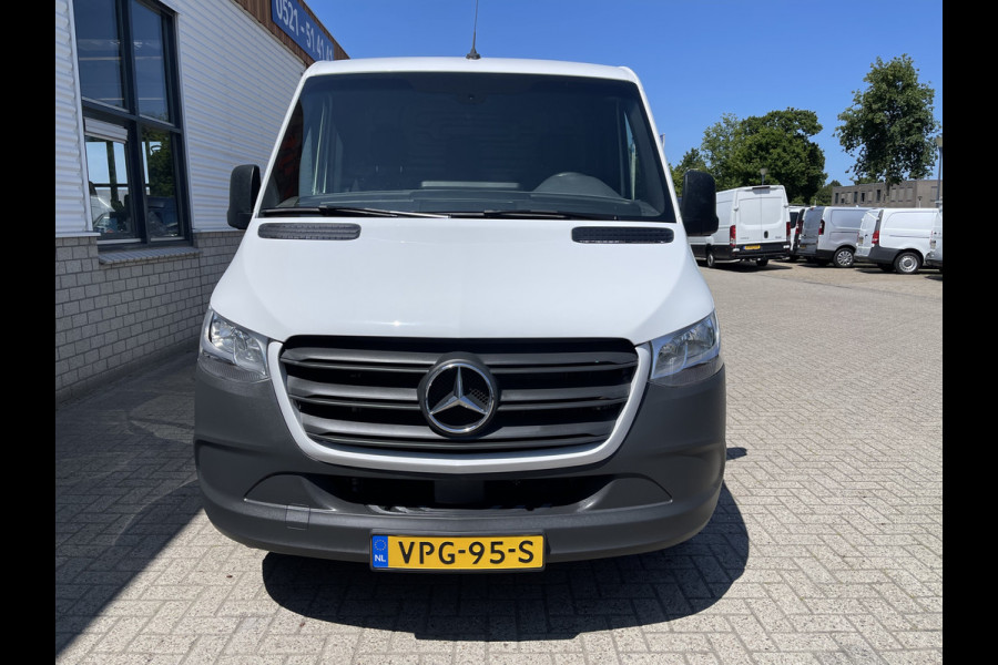 Mercedes-Benz Sprinter 211 1.9 CDI L1H1 FWD / vaste prijs rijklaar € 21.950 ex btw / lease vanaf € 358 / airco / cruise control / trekhaak / euro 6 diesel / bpm vrij / bijrijdersbank !
