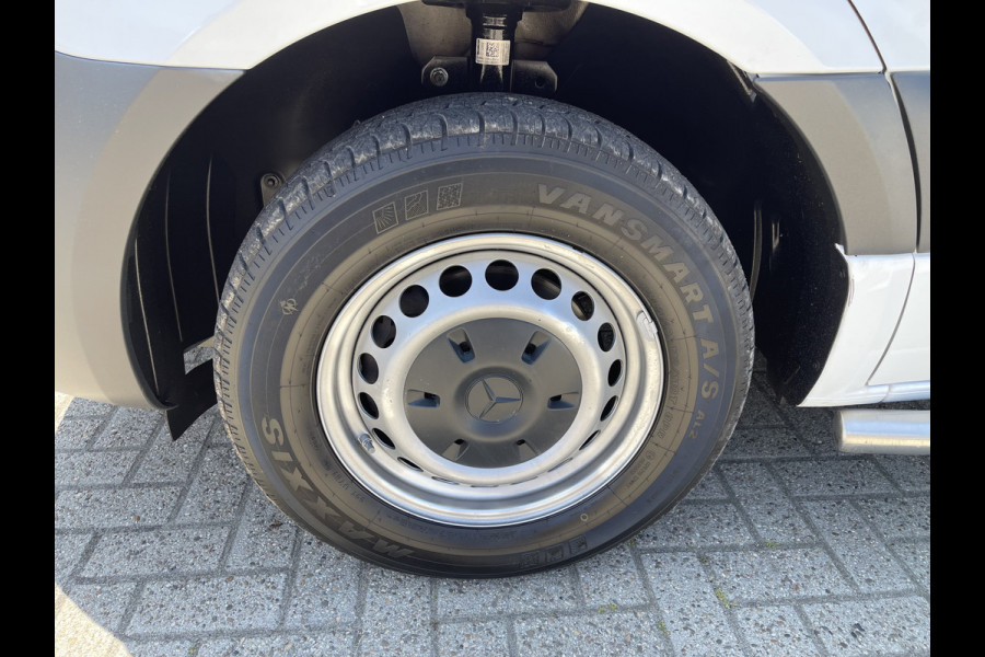 Mercedes-Benz Sprinter 211 1.9 CDI L1H1 FWD / vaste prijs rijklaar € 21.950 ex btw / lease vanaf € 358 / airco / cruise control / trekhaak / euro 6 diesel / bpm vrij / bijrijdersbank !