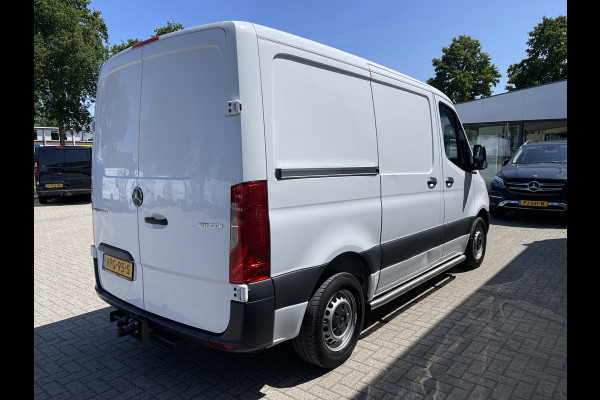 Mercedes-Benz Sprinter 211 1.9 CDI L1H1 FWD / vaste prijs rijklaar € 21.950 ex btw / lease vanaf € 358 / airco / cruise control / trekhaak / euro 6 diesel / bpm vrij / bijrijdersbank !