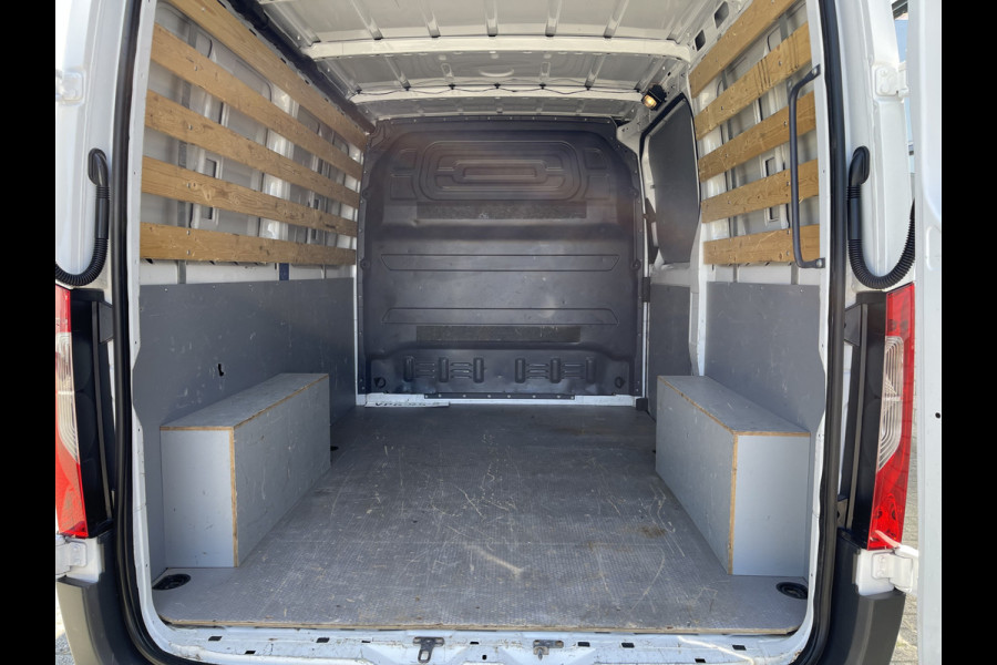 Mercedes-Benz Sprinter 211 1.9 CDI L1H1 FWD / vaste prijs rijklaar € 21.950 ex btw / lease vanaf € 358 / airco / cruise control / trekhaak / euro 6 diesel / bpm vrij / bijrijdersbank !